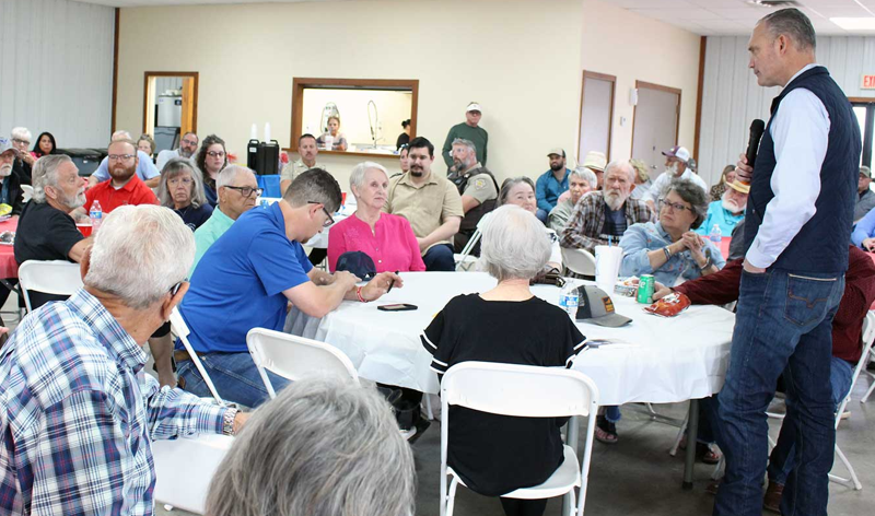 McCall makes campaign appearance in Tishomingo